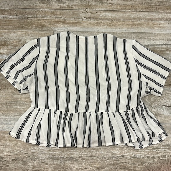 LA Hearts PacSun Striped Babydoll Tie Front Top - Picture 4 of 4
